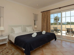 T2 Tennis Apartment