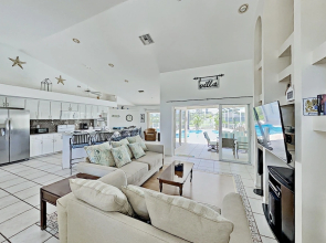1458viki 7 Bedroom Home