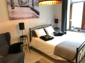 Place Jourdan Petit Appartement