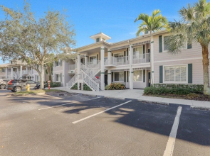 Greenlinks 312, Naples Florida Vacation Rentals 2 Bedroom Condo by Redawning