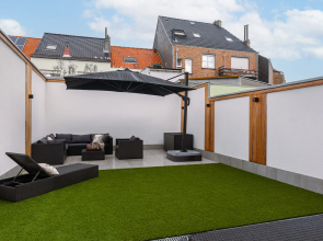 Beautiful modern holiday house with private garden