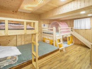 Chuncheon Jayooinui Spacaravan