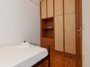 Cozy 2 bedroom apartment in Piraeus
