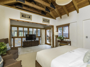 Luxury villa at Cap Cana Resort - Chef, maid, butler and golf cart are included