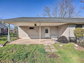 Updated Home w/ Pool Table ~ 4 Mi to Hershey!