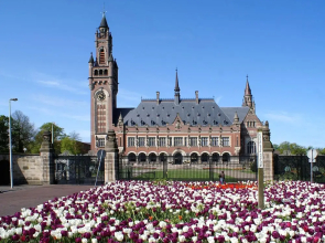 Beautiful Apartment in Amsterdam Netherlandes in a canal house