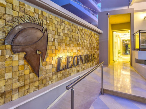 Leonidas Hotel And Apartments