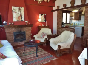 Leisure Meets Tranquility in Beautiful Villa Near Forest