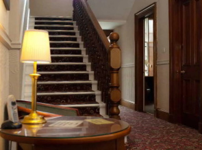 Edinburgh House Hotel