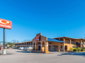 Econo Lodge San Marcos University Area