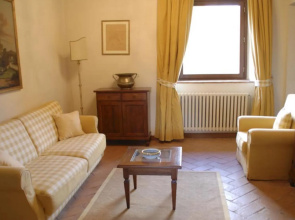 Independent Residence Ideal for Groups up to 22 Guests in the Countryside of Mugello-magnolia e Camelia
