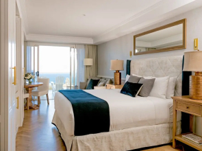 Jonahs Restaurant & Accommodation, Whale Beach