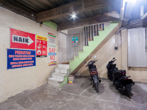 J&B Rooms Pramuka Jakarta Mitra RedDoorz