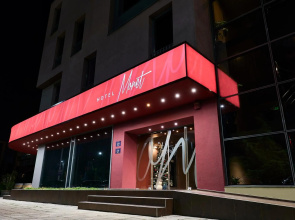 Hotel Mone