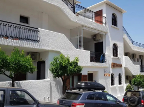 Aria's House Studios & Apartments