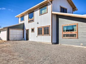 Beautiful Livingston Home w/ Mountain Views