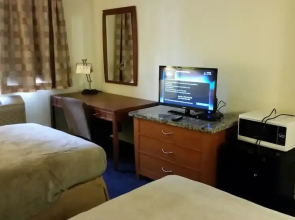 Riverwalk Inn & Suites