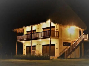 Las Palmeras Beach Hotel