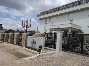 Bon Hotel Nest