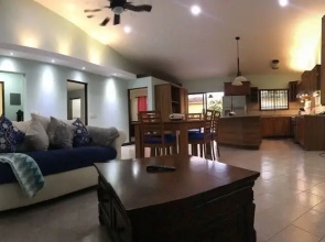 Casa Suenos: Iconic 4BR Home with Private Pool by RedAwning