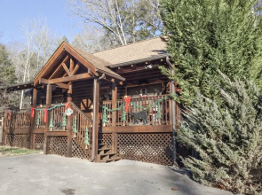 The Cozy Bear by Eagles Ridge Resort