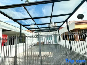 Stylish Cozy Landed Jelutong 3BR 2B 4CP-10poax by 3C