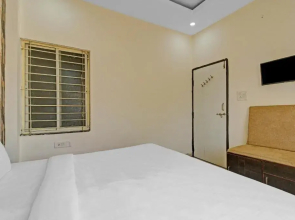 OYO 87057 Hotel Ashiyana Inn