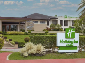 Holiday Inn & Suites Batangas Limapark by IHG