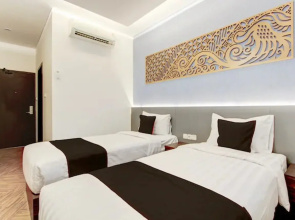 Townhouse OAK Near The Park Mall Semarang Formerly Semarang Boutique Hotel