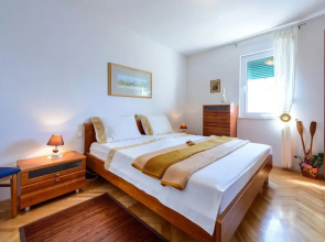 Amazing Apartment in Dubrovnik With Wifi and 2 Bedrooms