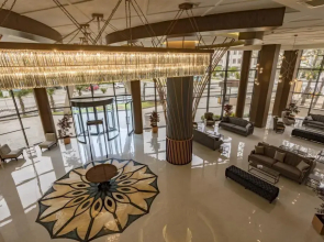 Shimall Deluxe Hotel