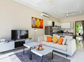Tropical Holiday 2BR Pool Villa Greens 9