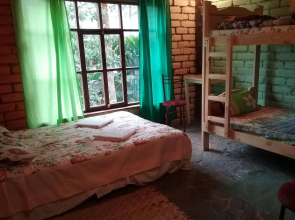 Ayamtai Jea Guest House