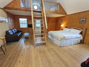 Red Horse Cabins