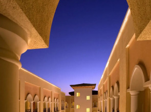 Shangri-La Hotel Apartments Qaryat Al Beri