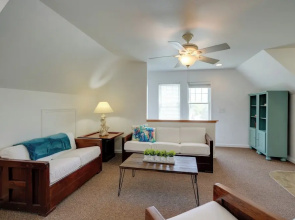 Buxton Apartment ~ 2 Mi to Lighthouse Beach!