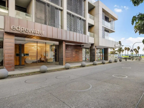 Edgewater 109