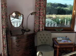 Room-orchard Manor - King Room 5 With Pa