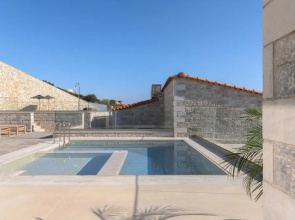ViveVerde Villa, featuring 3 Pools - Walking distance to Beach & Shops, By ThinkVilla