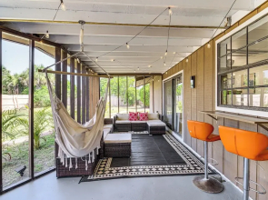1 Block to Beach & Eats: Modern Indialantic Apt