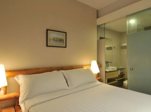 Santa Grand Hotel Little India