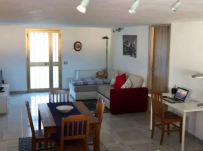 Domus Aurea - Appartamento intero ed indipendente con giardino