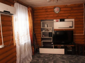 Guest house on Bolnichnyi 11