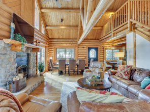 4 Mi to Rocky Mtn Nat'l Park: Cabin Near Town!