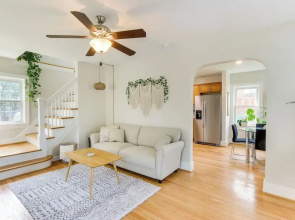 Chic Front Royal Retreat Near Shenandoah River!