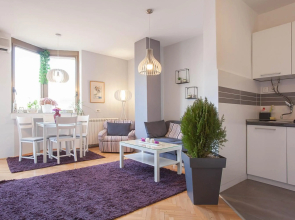 Violet Apartment