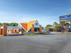 Howard Johnson by Wyndham Harrisburg