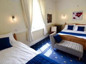 No. 18 Guest House