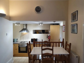 Impeccable 1-bed Apartment in Ilfracombe