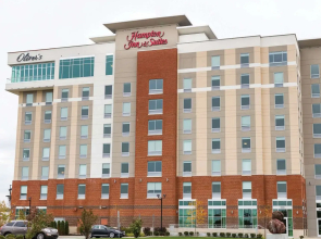 Hampton Inn & Suites Erie Bayfront